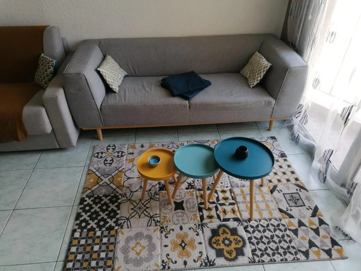 Apartment Joli Studio Bord De Mer, Clim, Balcon, Parking Prive Menton