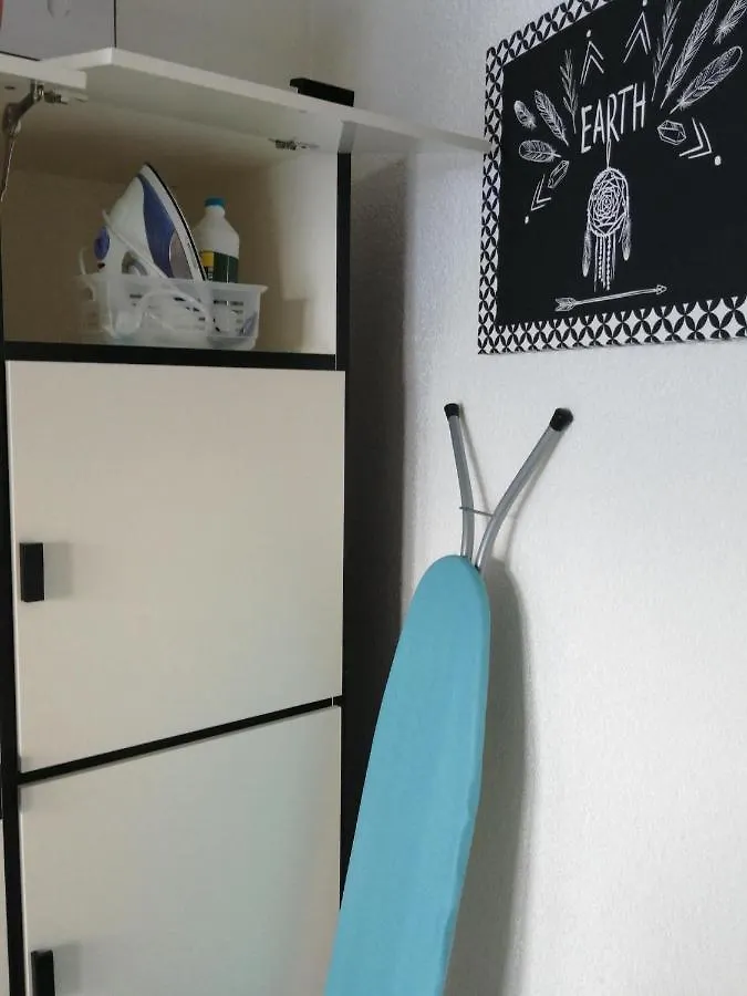 Joli Studio Bord De Mer, Clim, Balcon, Parking Prive 멍똥 아파트